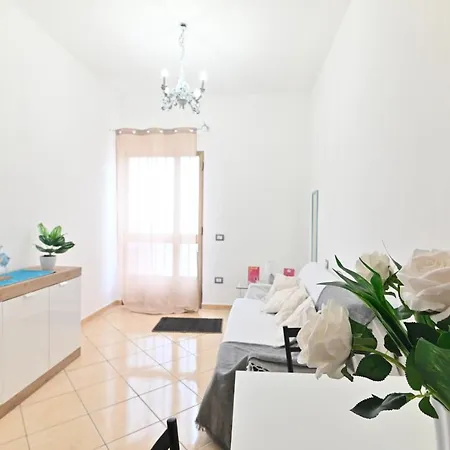 Izzhome Flamingo Apartament *