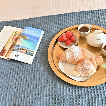 Izzhome Flamingo Apartment Pula